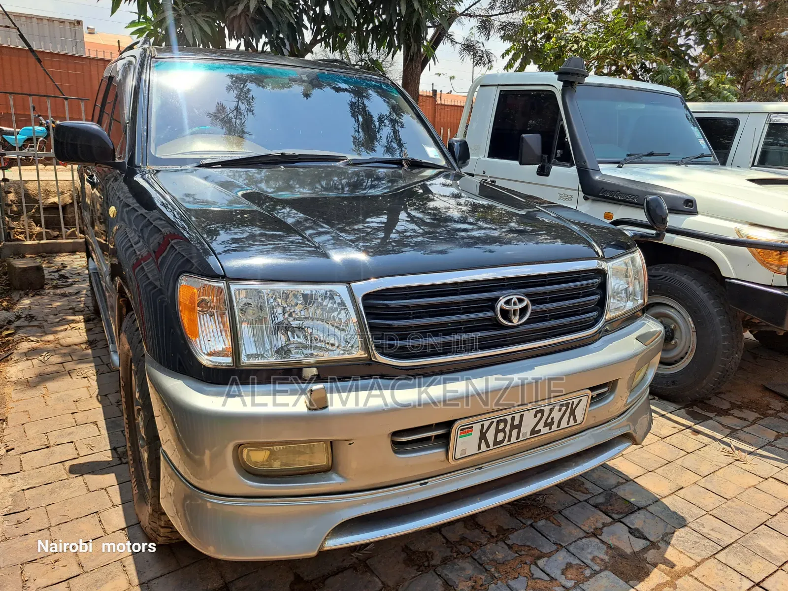 Toyota Land Cruiser 1998 Black