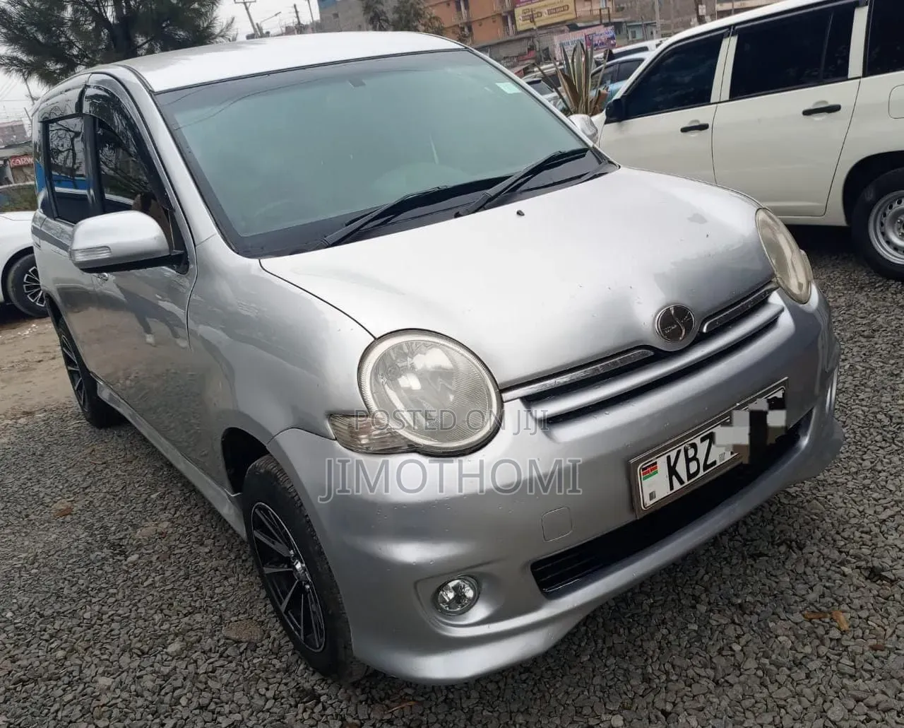 Toyota Sienta 2007 Silver