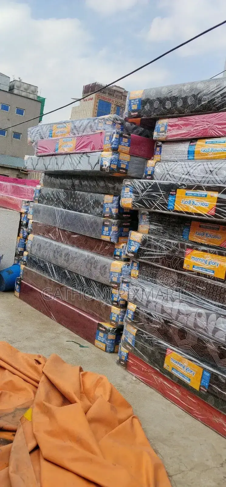 4 by 6 Medium Density. Plain Mattress Availlable