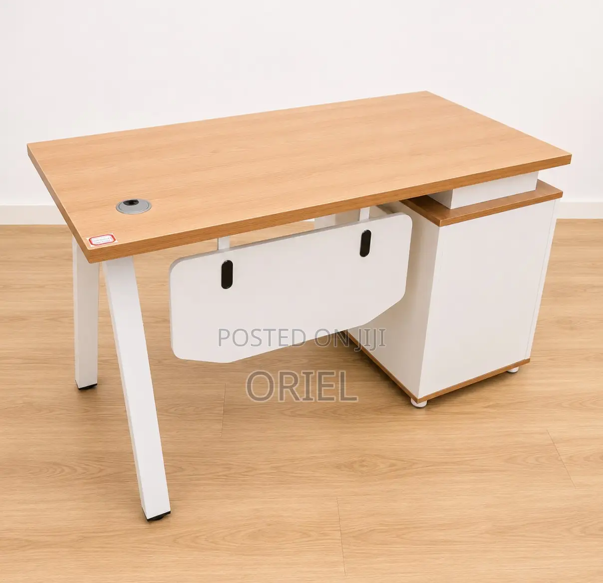 Office Desk : 1.4m Employee Work Desk