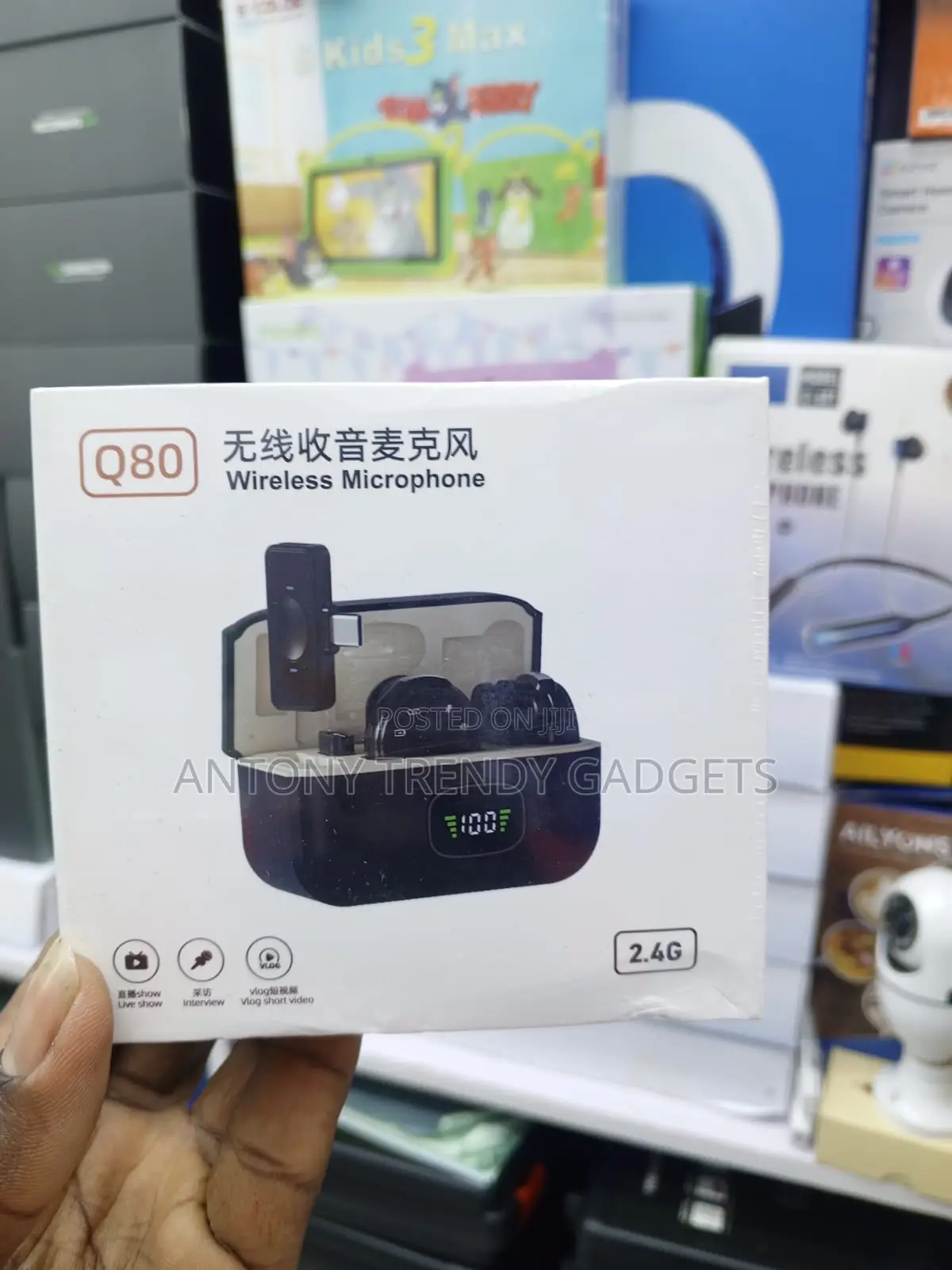Q80 2.4G Wireless Lavalier Mic Set With Digital LED Display