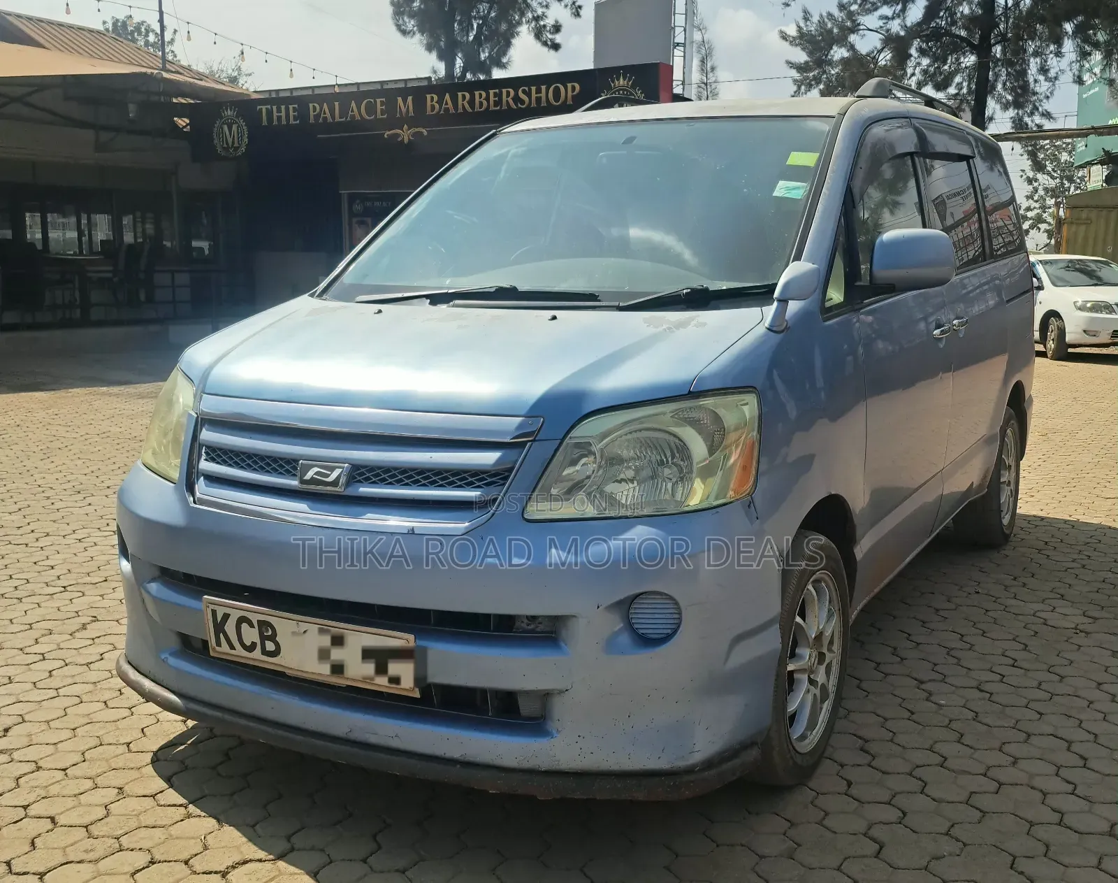 Toyota Noah 2007