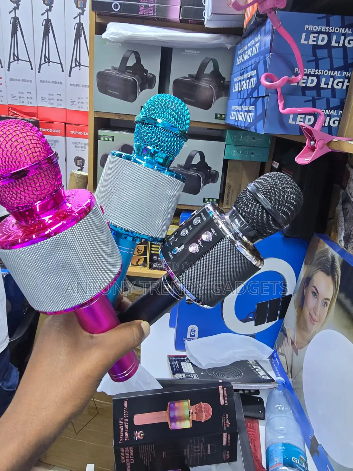 WS-858 Bluetooth Karaoke Mic With Speaker, Echo Music Controls