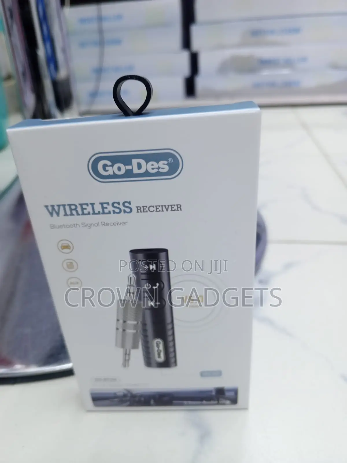 Go-Des Bluetooth AUX Receiver With Hands-Free Calling Mic