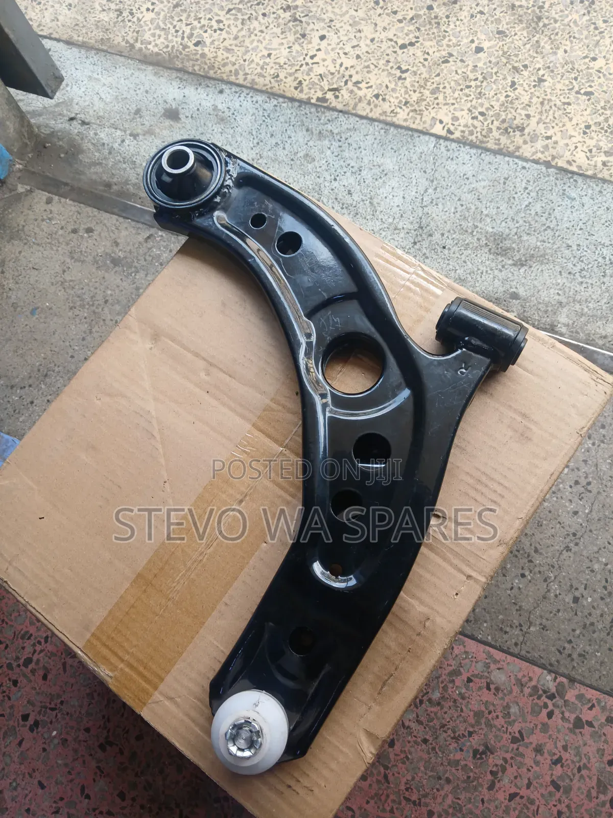 Control Arm Toyota Passo