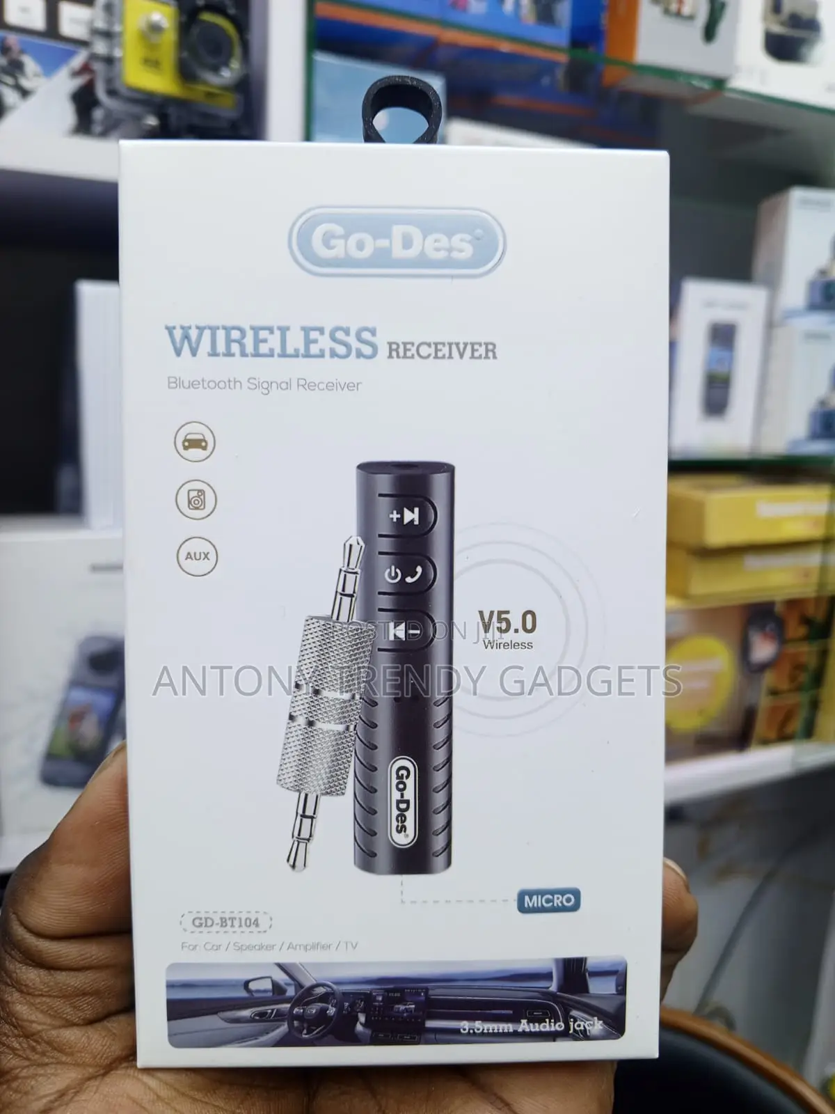 Go-Des GD-BT104 Wireless AUX Adapter for Speakers Amplifiers