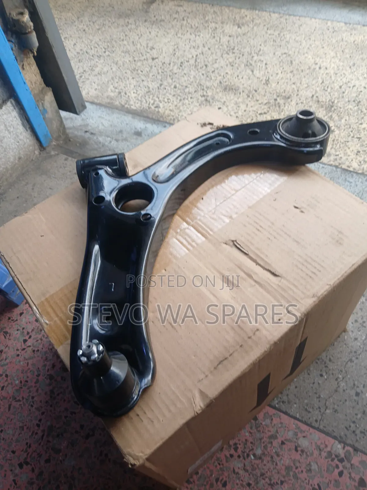 Diahatsu Mira Control Arm