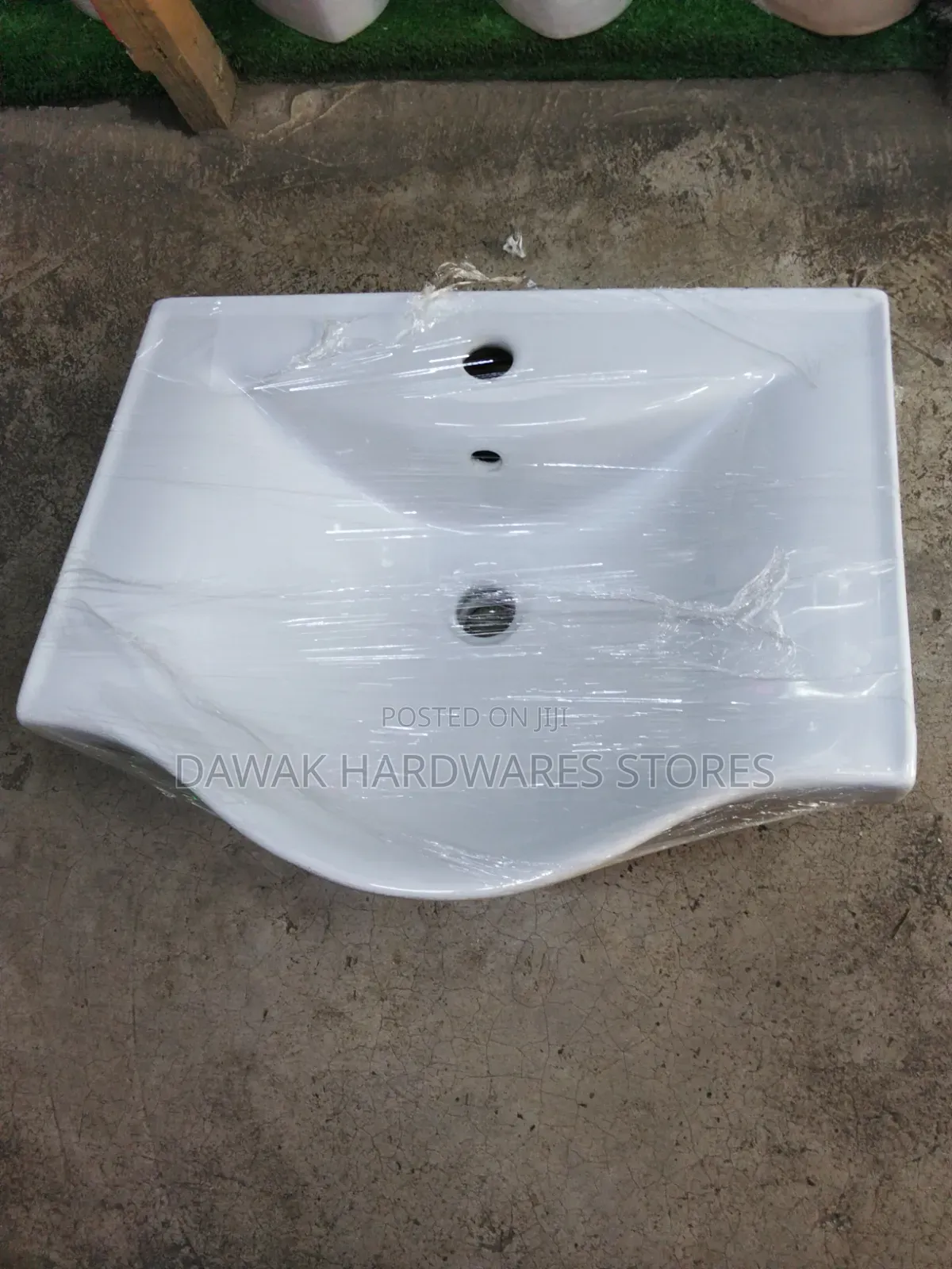 Curved Front White Basin