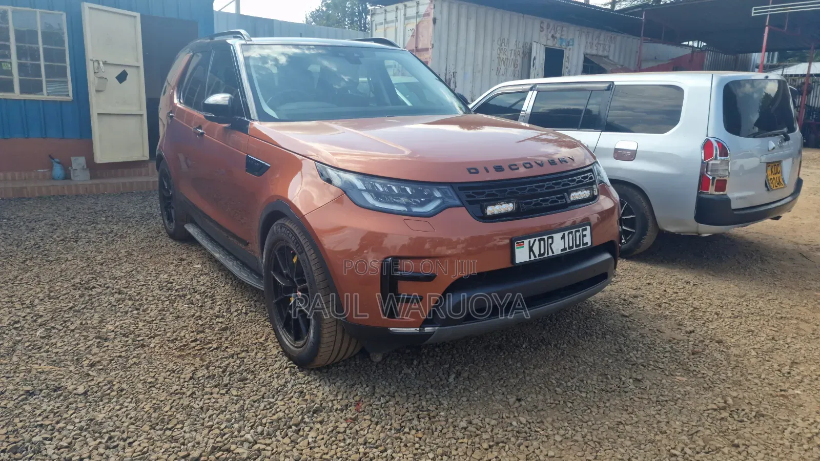 Land Rover Discovery 2017 Orange