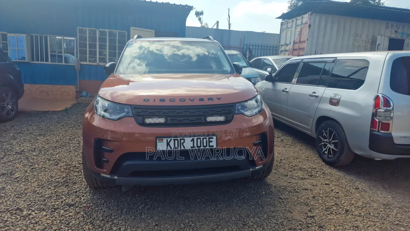 Land Rover Discovery 2017 Orange