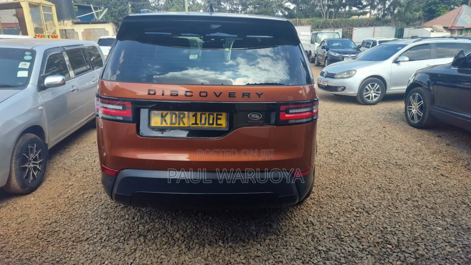 Land Rover Discovery 2017 Orange