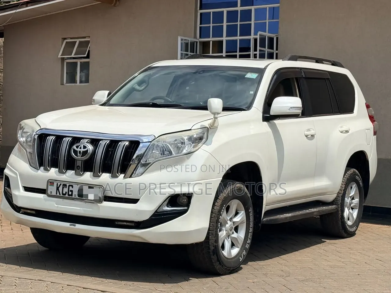 Toyota Land Cruiser Prado 2009 White