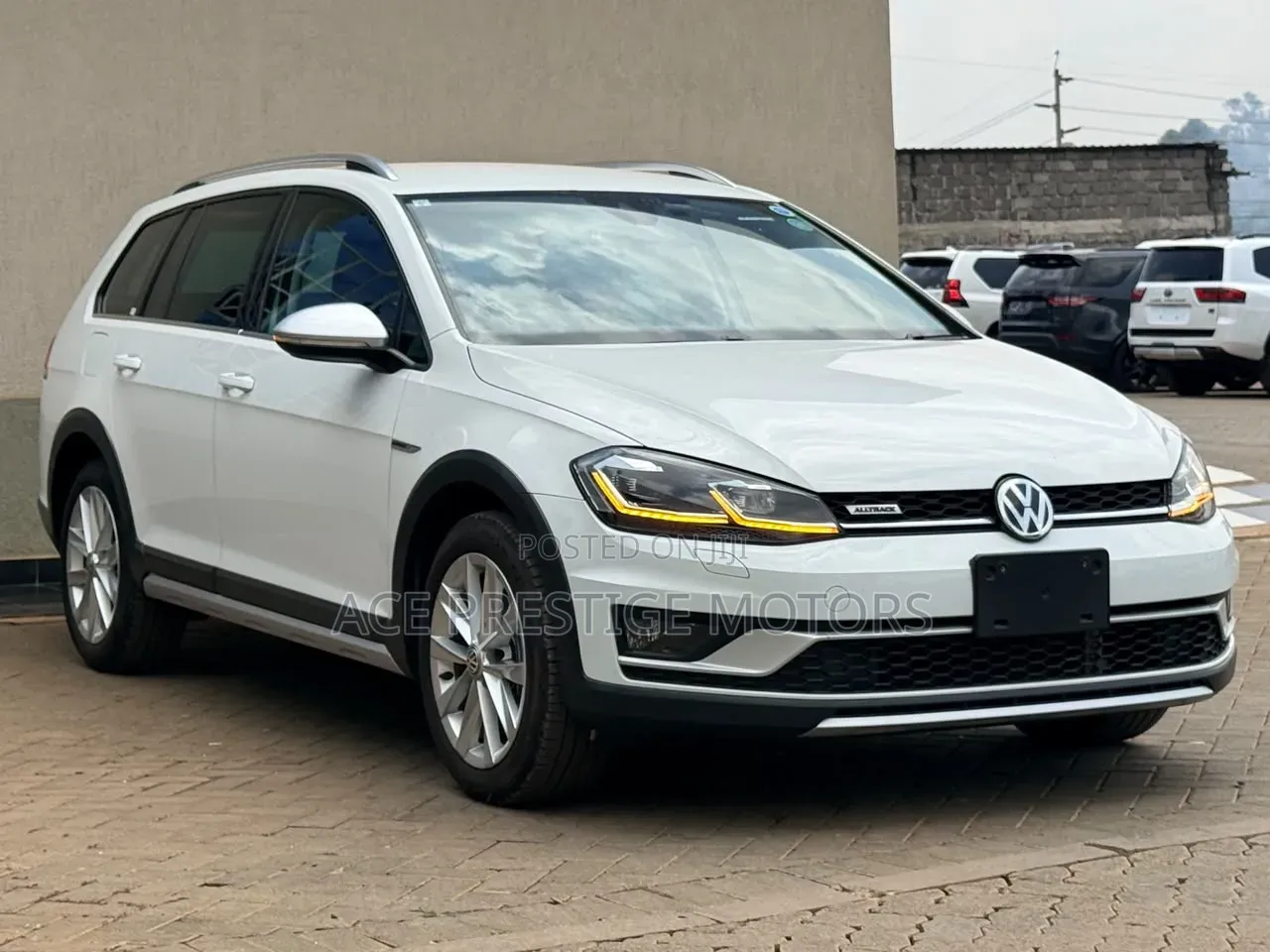 Volkswagen Golf 2019 White