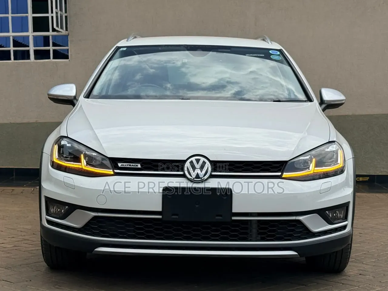 Volkswagen Golf 2019 White