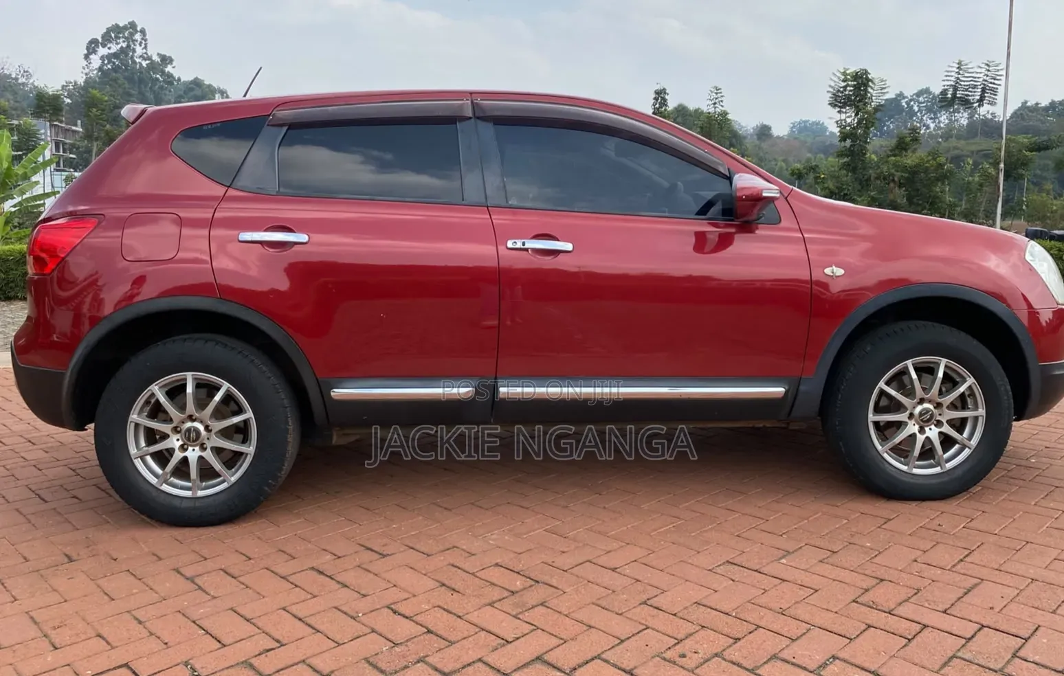 Nissan Dualis 2011 Red