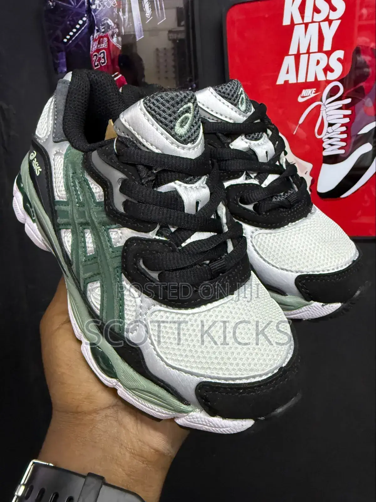 Asics-Gel Kids Sneakers Sizes 26 to 35