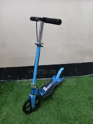 Foldable Metallic Scooter With Hand Brakes