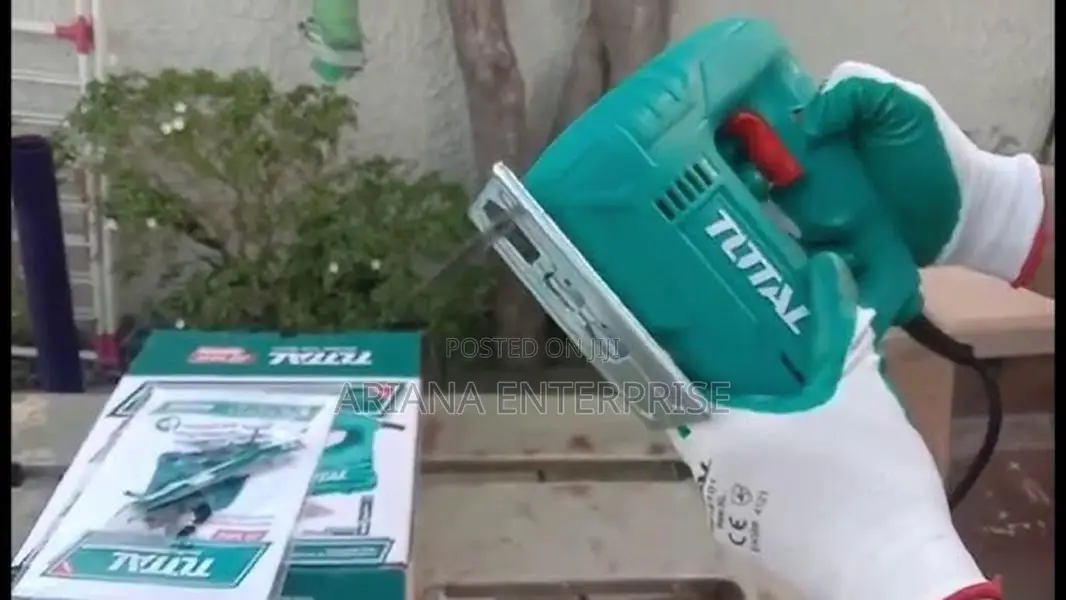 Total Jigsaw 800w