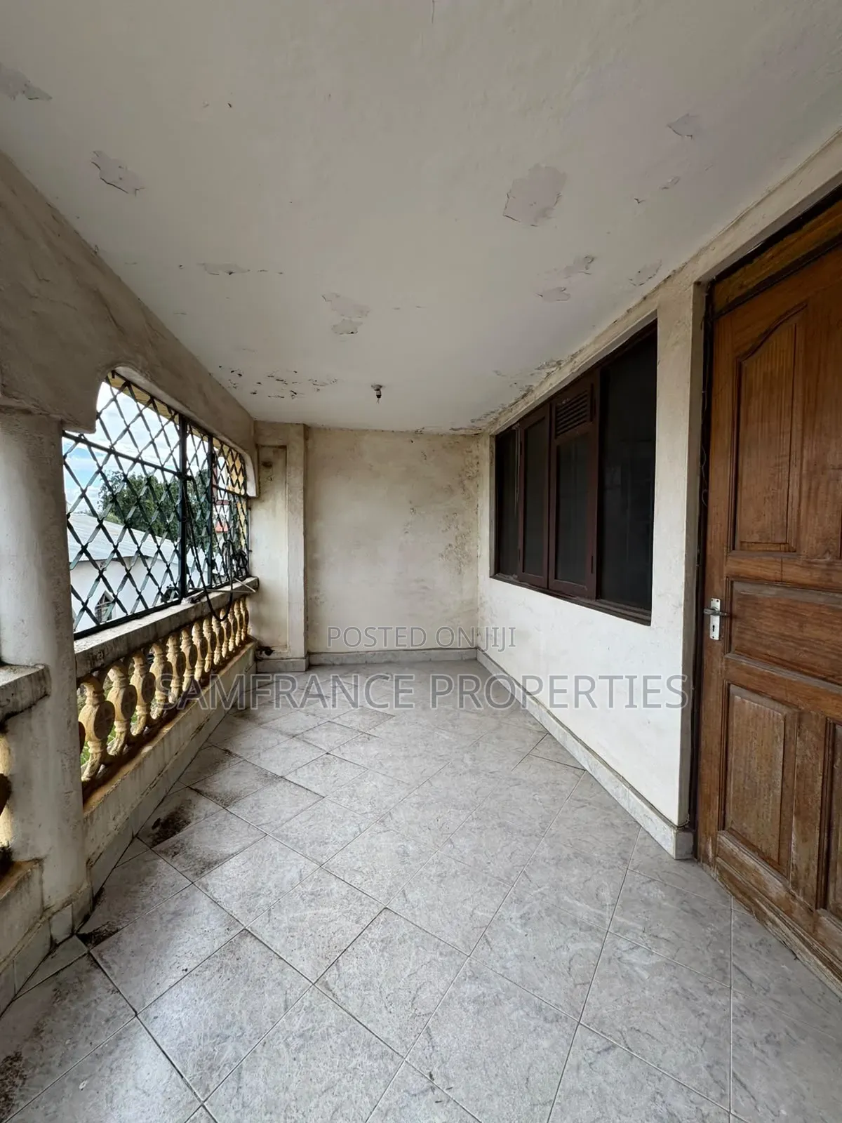 5bdrm Mansion in Bombolulu Street for sale