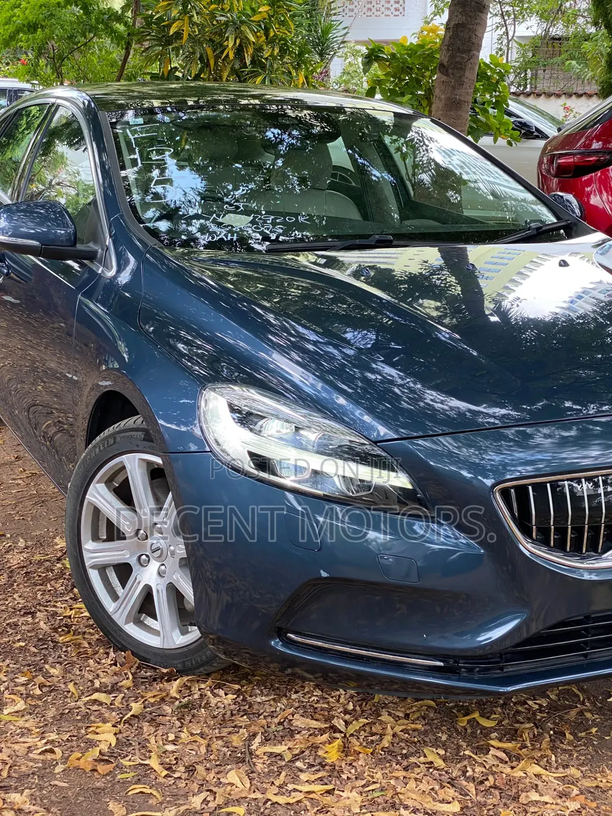 Volvo V40 2019 Gray