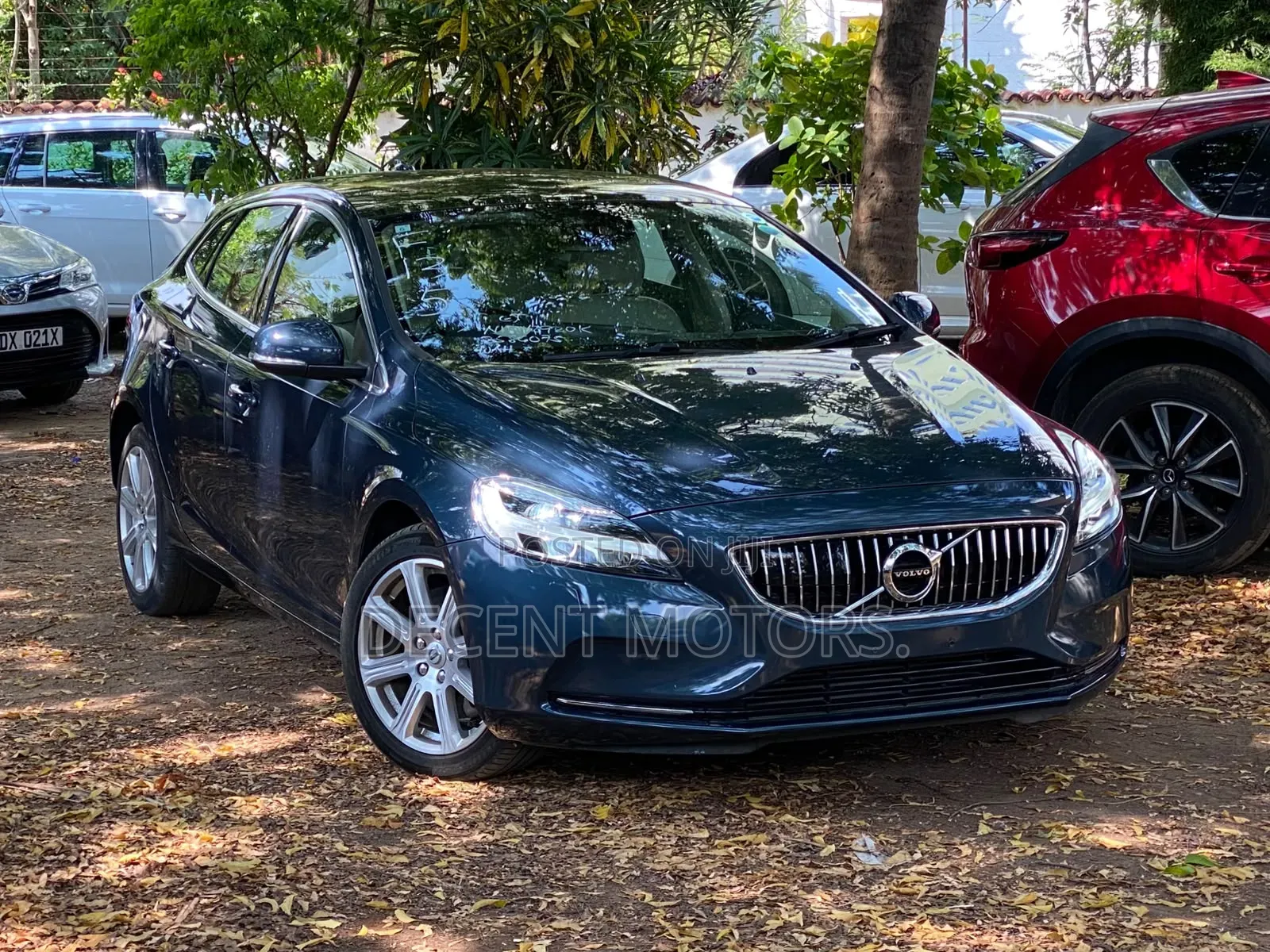 Volvo V40 2019 Gray