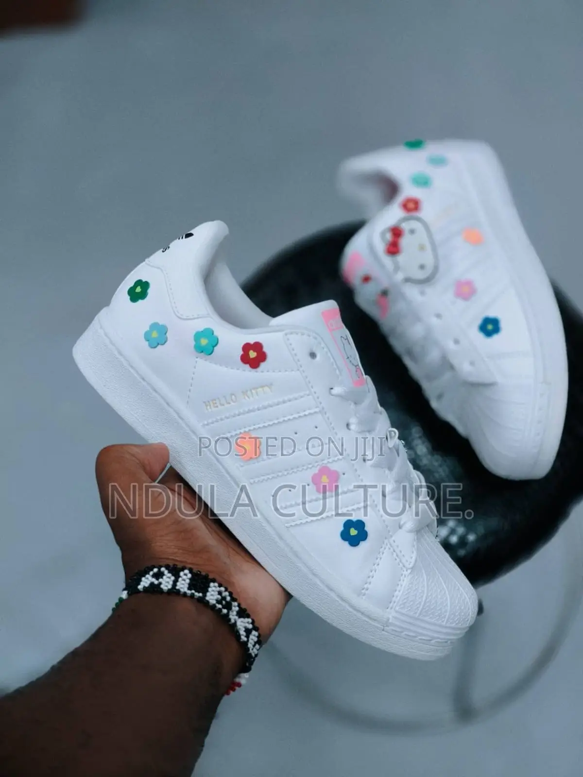 Adidas Superstar Hello Kitty