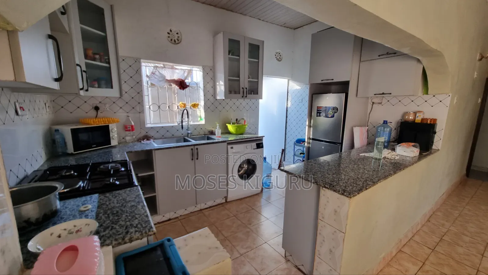 3bdrm Bungalow in Kimunyu, Kenyatta Road / Theta for rent
