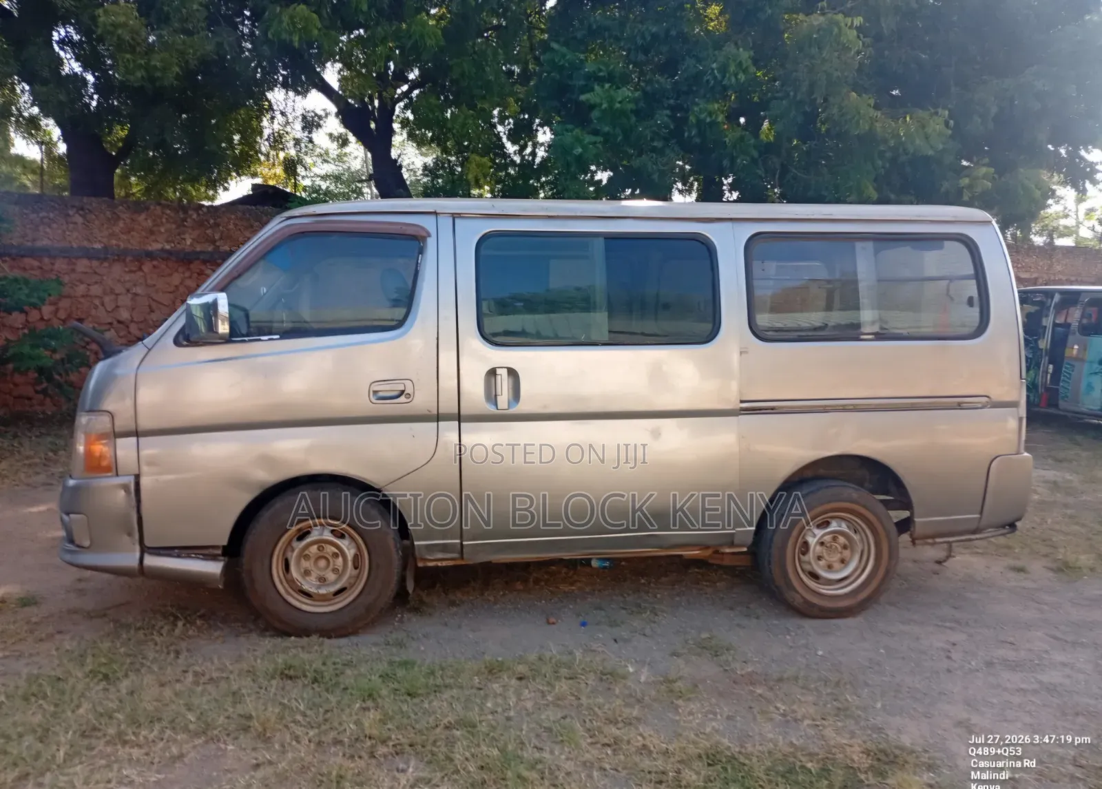 Nissan Caravan (Urvan) 2010 Grey