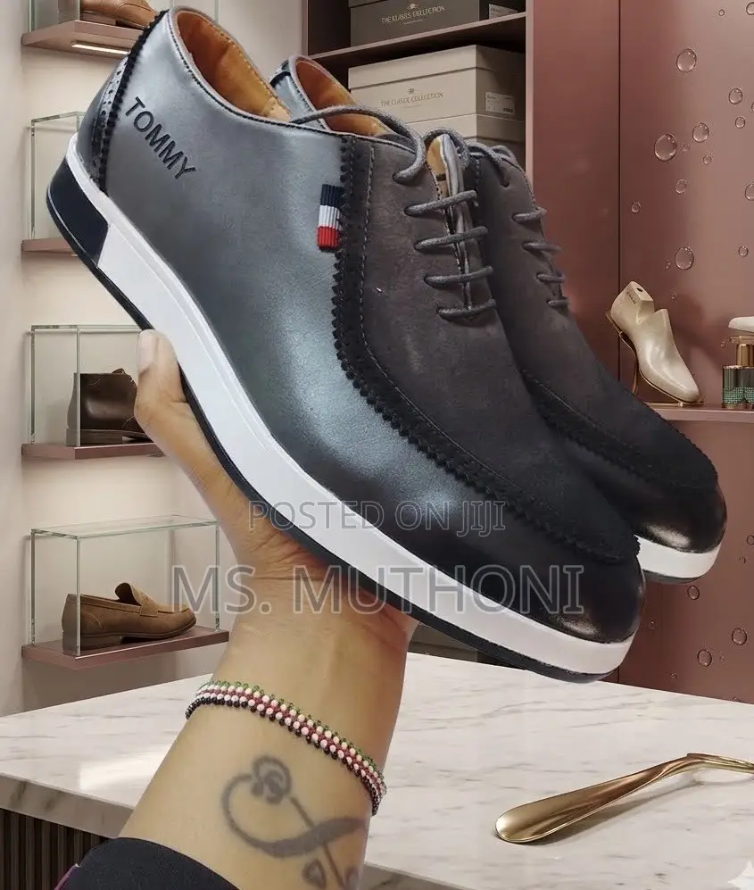 Stylish Grey and Black Tommy Wingtip Casual Sneakers Size 40-45