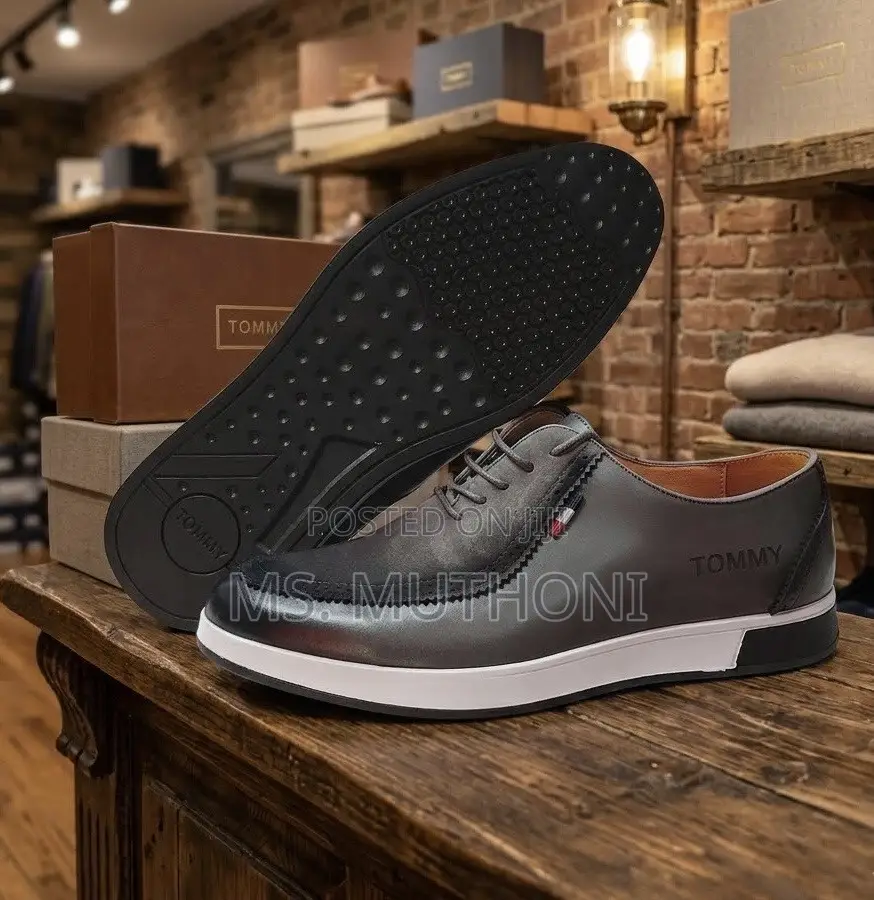 Stylish Grey and Black Tommy Wingtip Casual Sneakers Size 40-45