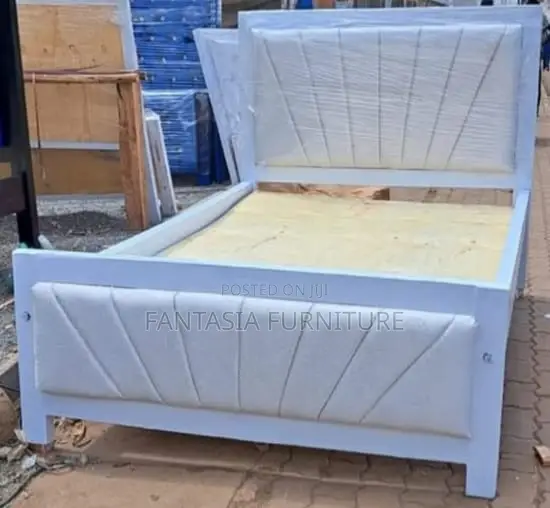 5x6 White Frame Sunburst Ribbed Mocket Bed