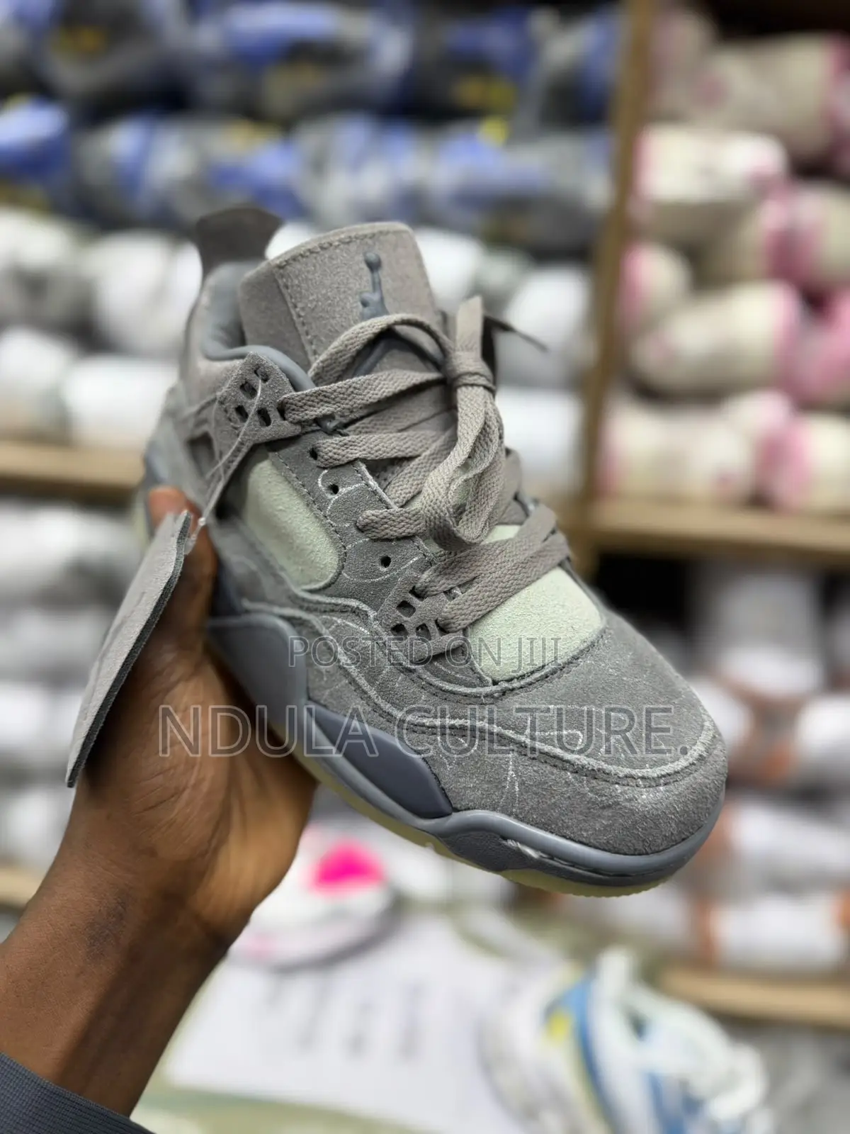 Jordan 4 Kaws