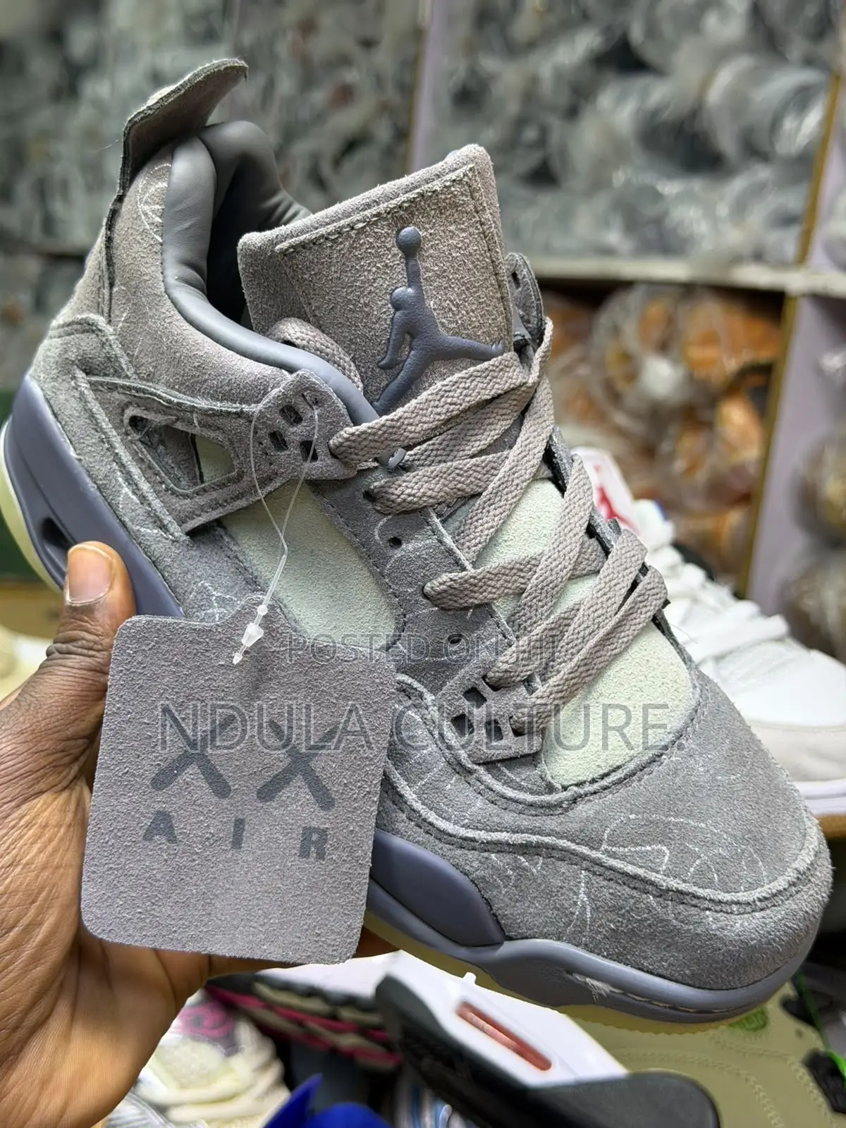 Jordan 4 Kaws