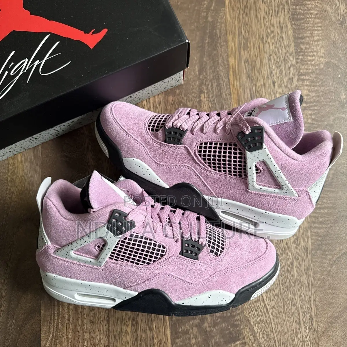 Air Jordan 4 Retro Orchid