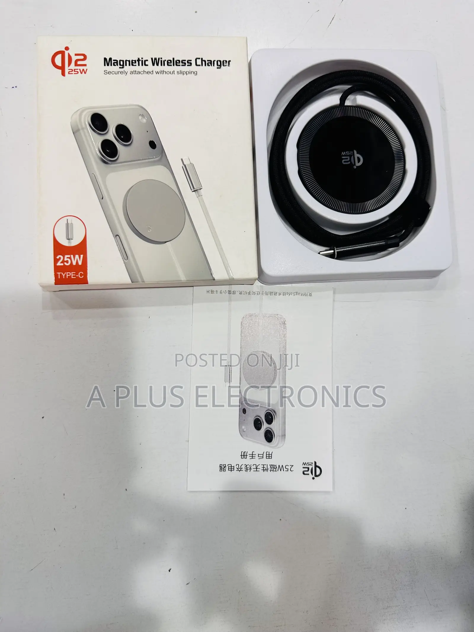 Q12 Wireless Phone Fast Charger Compact Fast Wireless Charger