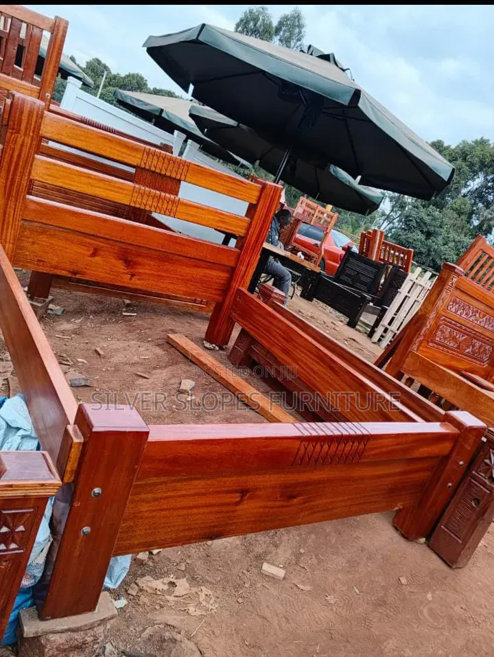 5by6 Beams Mahogany Bed
