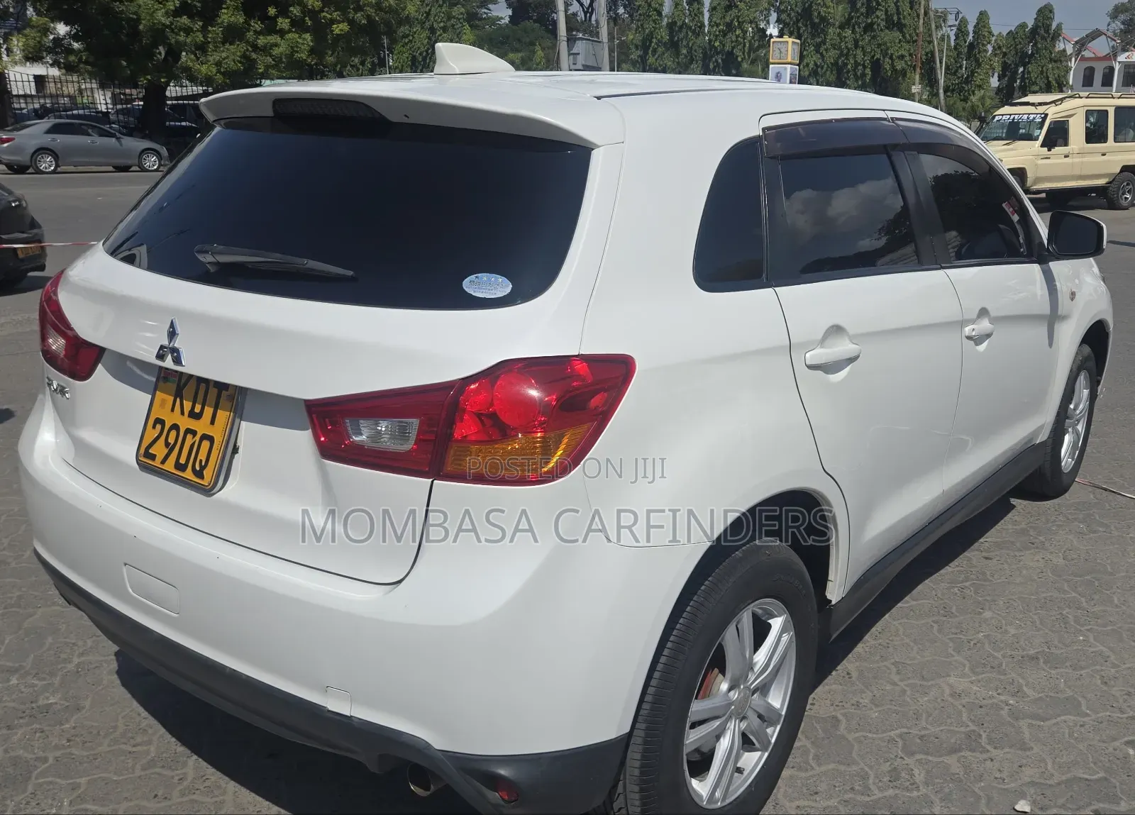 Mitsubishi RVR 2018 White