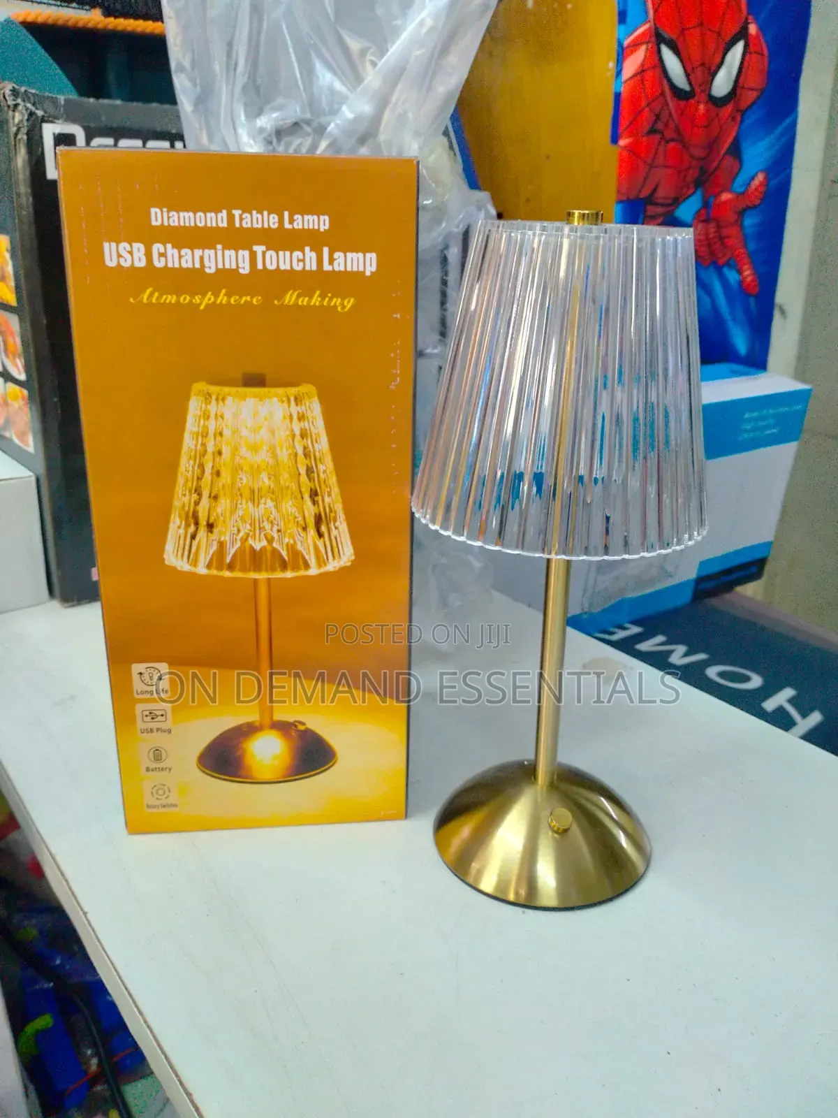 Lovely Crystal Bedside Lamp
With Different Light Modes
Warm,white