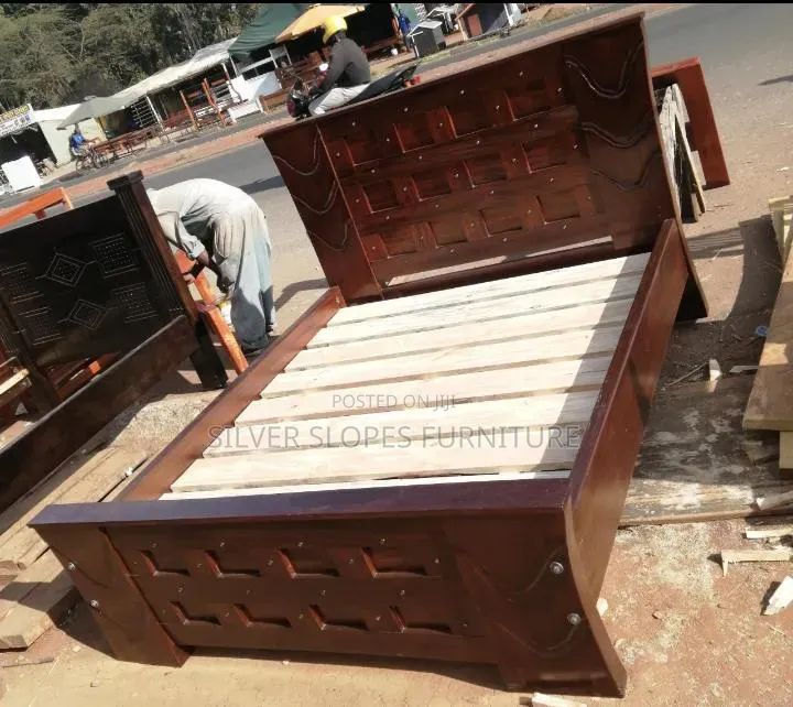 5by6 Mahogany Bed