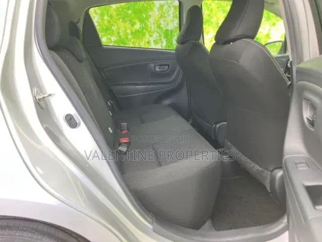 Toyota Vitz 2019 Silver