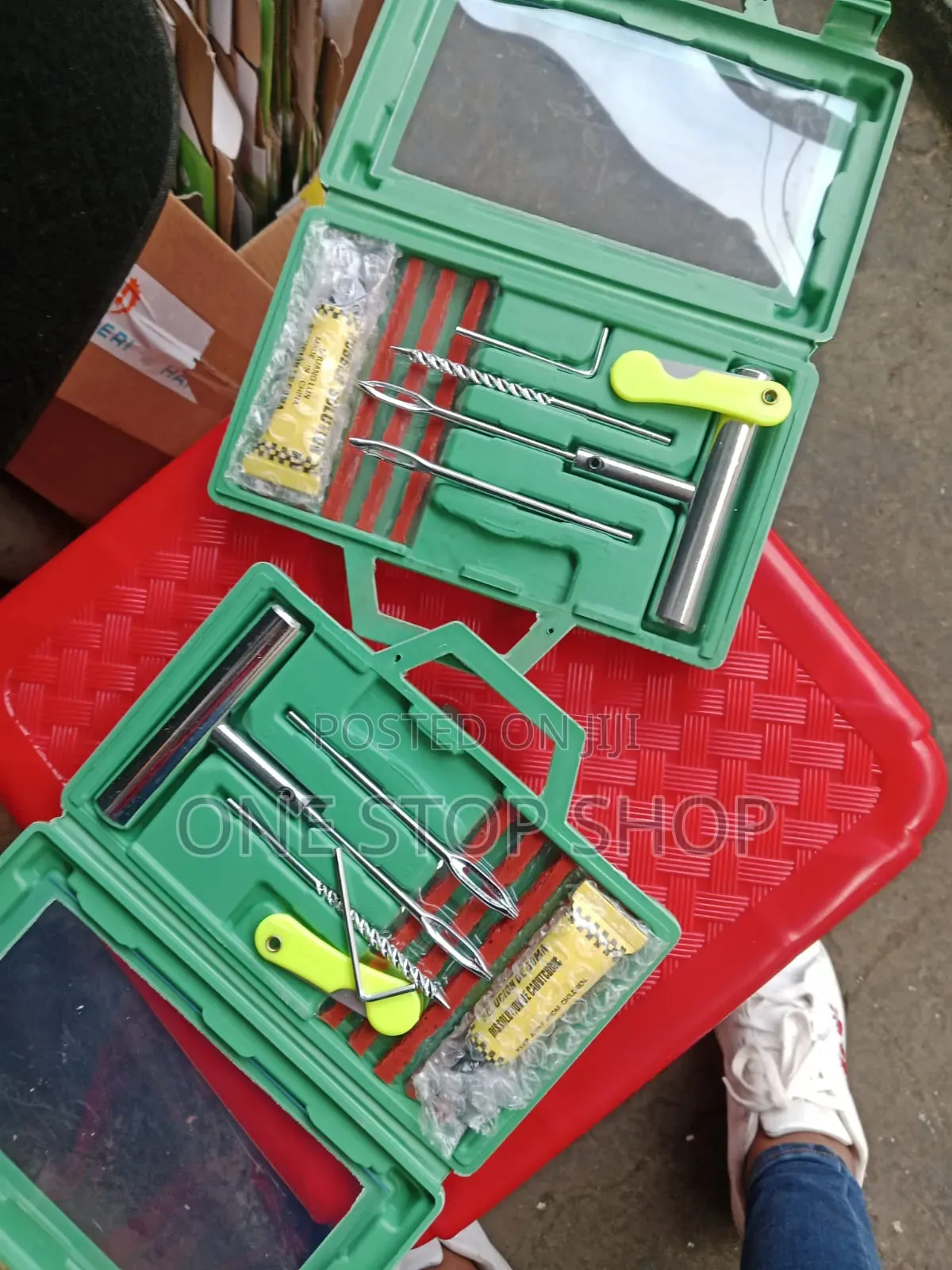 Heavy Duty Tubeless Tire Puncture Repair Kit With Carrying Case