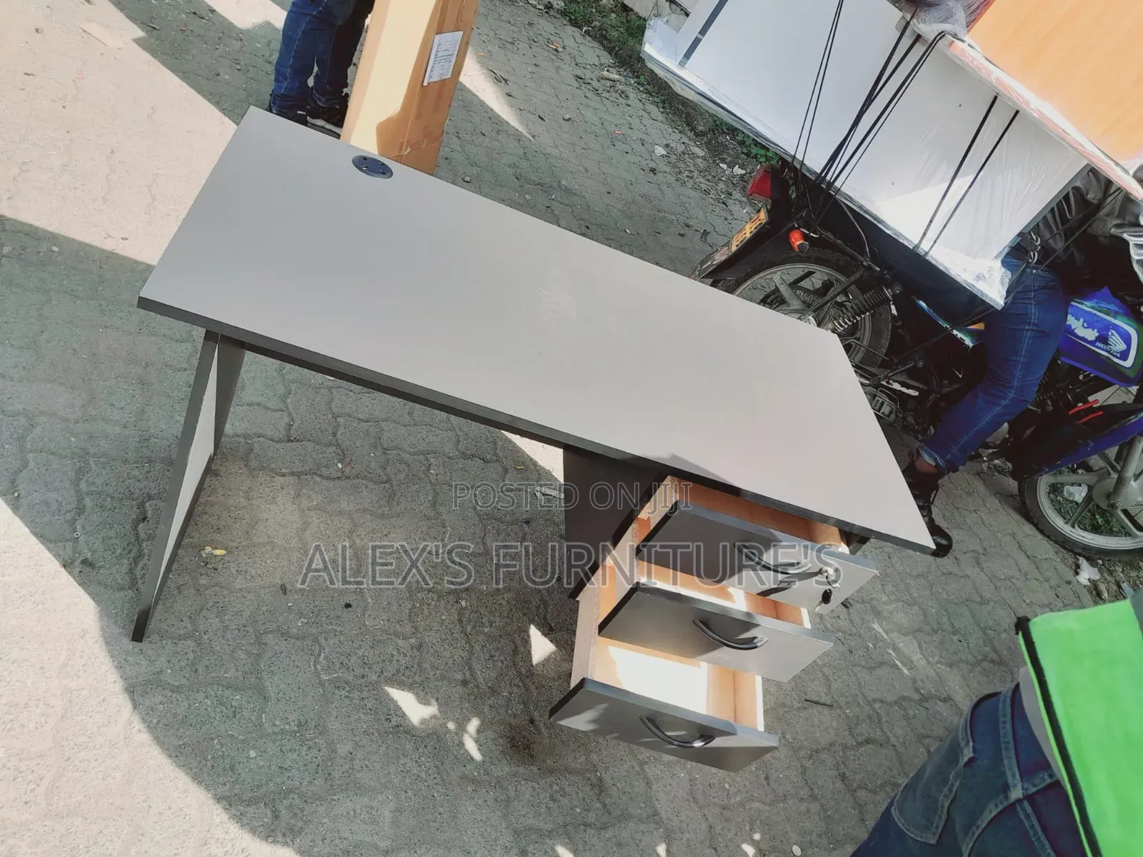 Full Drawer Office Desk