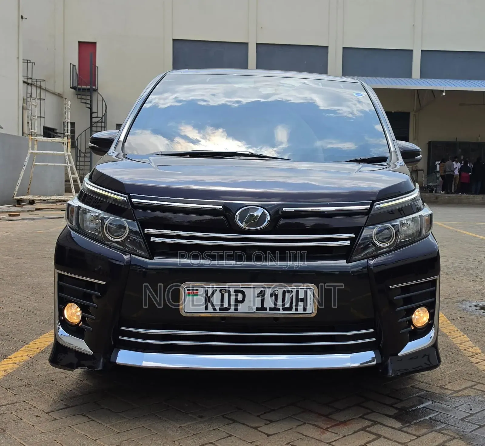 Toyota Voxy 2016 Gray