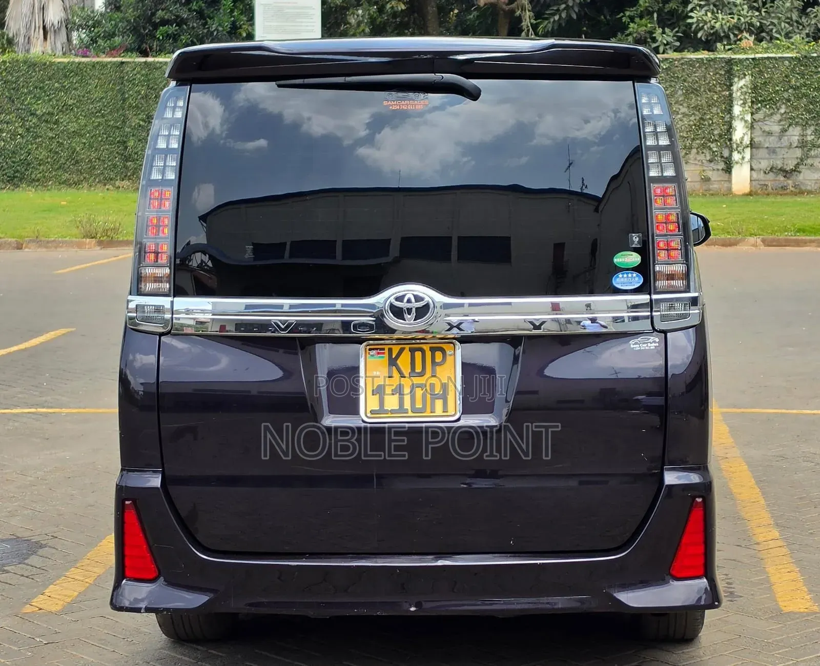 Toyota Voxy 2016 Gray