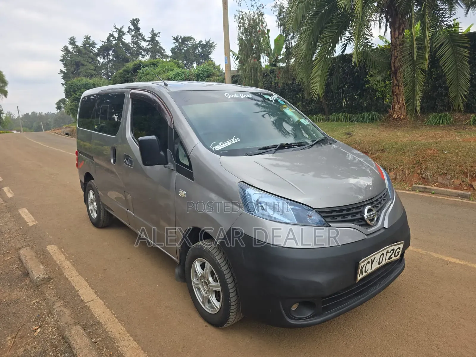 Nissan NV350 2013 Gray