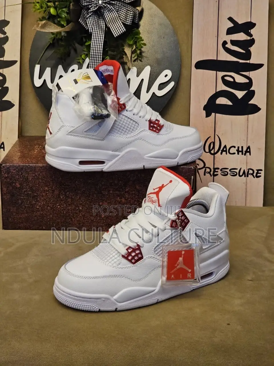 Jordan 4 Metallic Red
