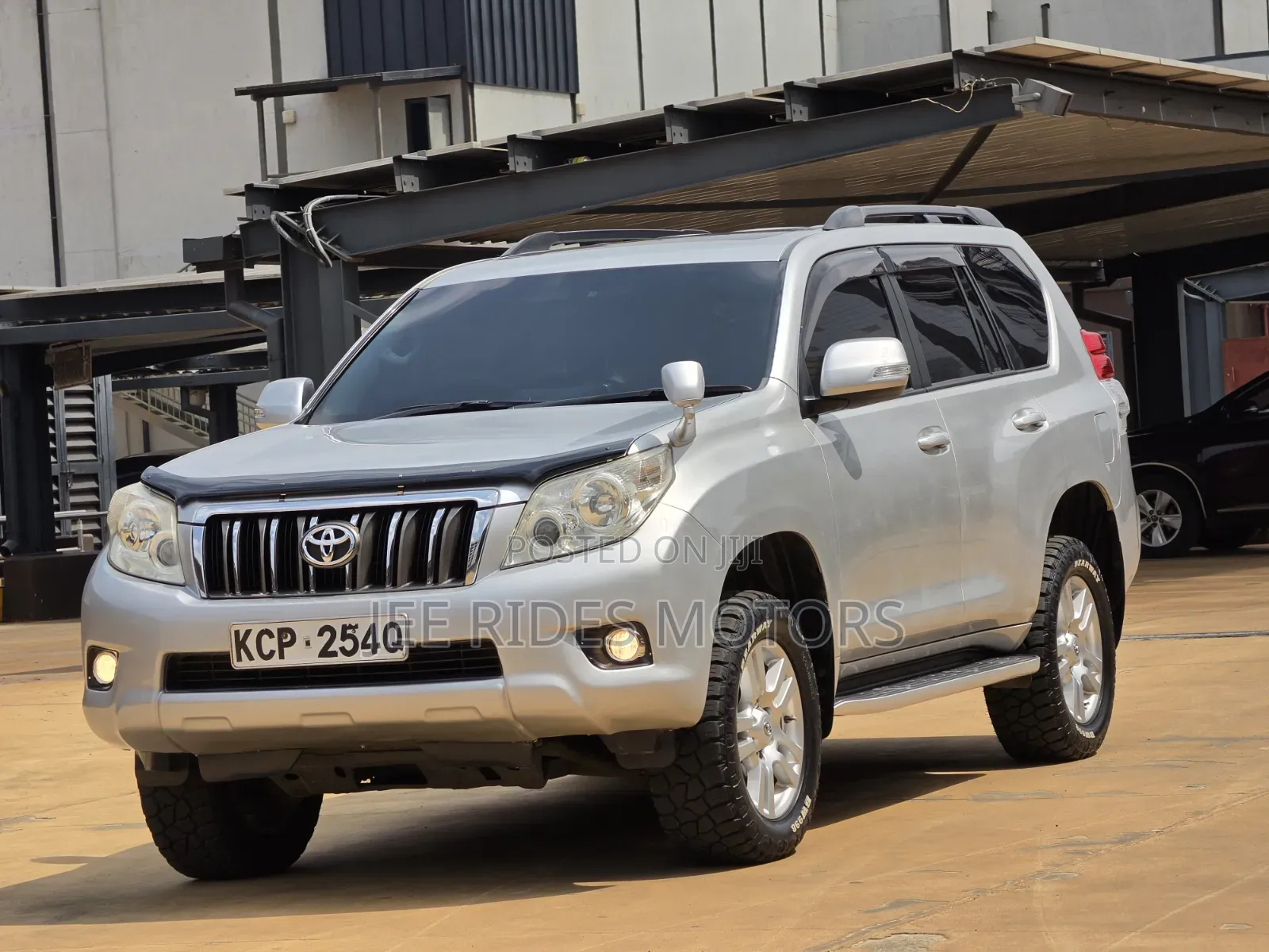Toyota Land Cruiser Prado 2011