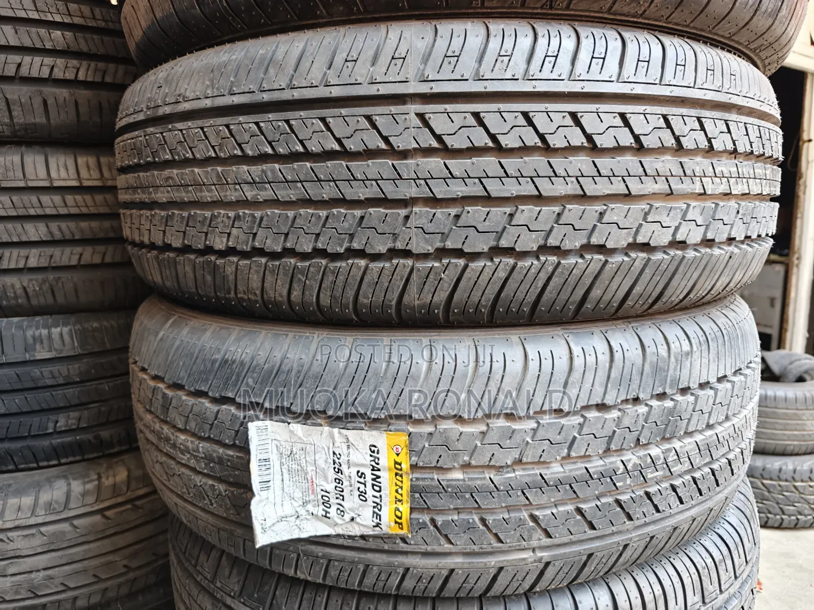 225/60r18 Dunlop Tyre Made in Japan (Grandtrek ST30