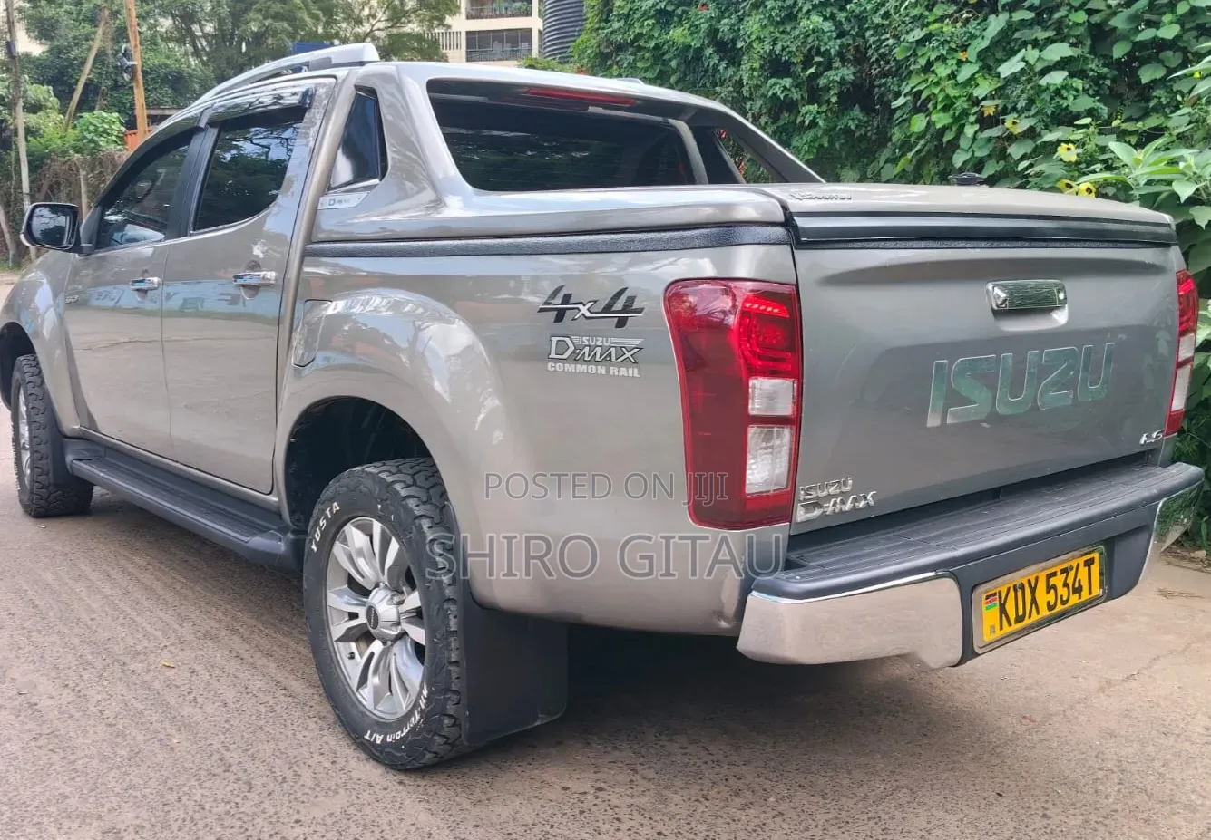 Isuzu D-MAX 2023 Silver