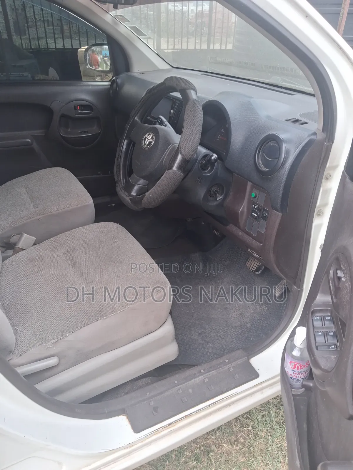 Toyota Passo 2006 Beige